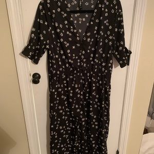 Worn once- Women’s 12 Mid calf short sleeve dress
